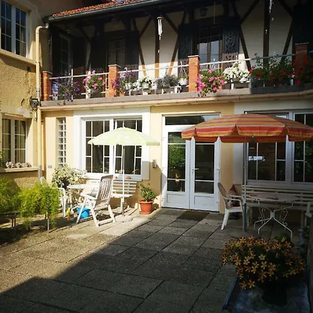 La Garde D'hotes Homestay